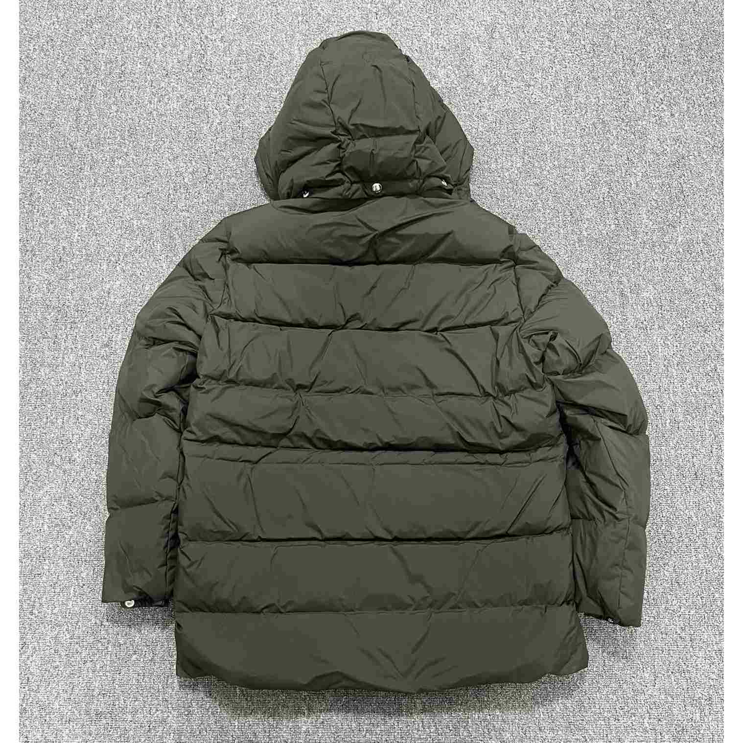 Moncler Bauges Short Down Jacket - FashionPlug