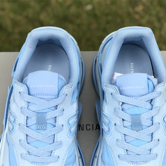 Balenciaga Sneaker  - FashionPlug