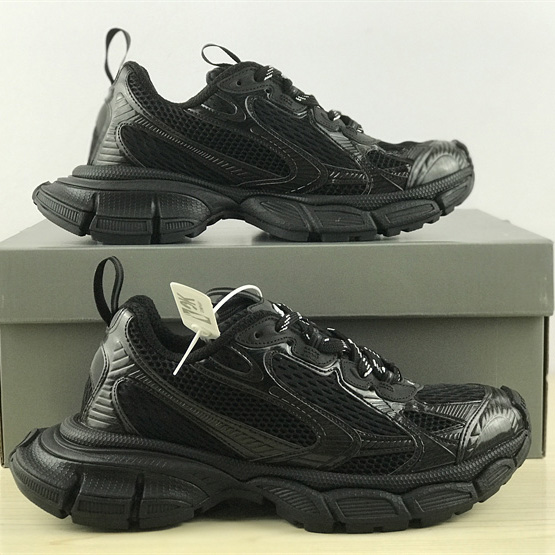 Balenciaga Black Sneaker - FashionPlug