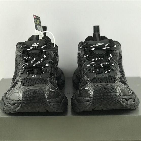 Balenciaga Black Sneaker - FashionPlug