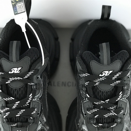 Balenciaga Black Sneaker - FashionPlug