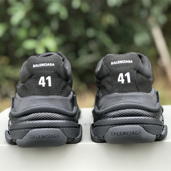 Balenciaga Sneaker  - FashionPlug