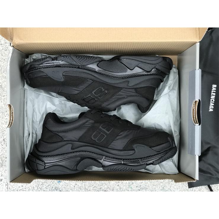 Balenciaga Sneaker  - FashionPlug