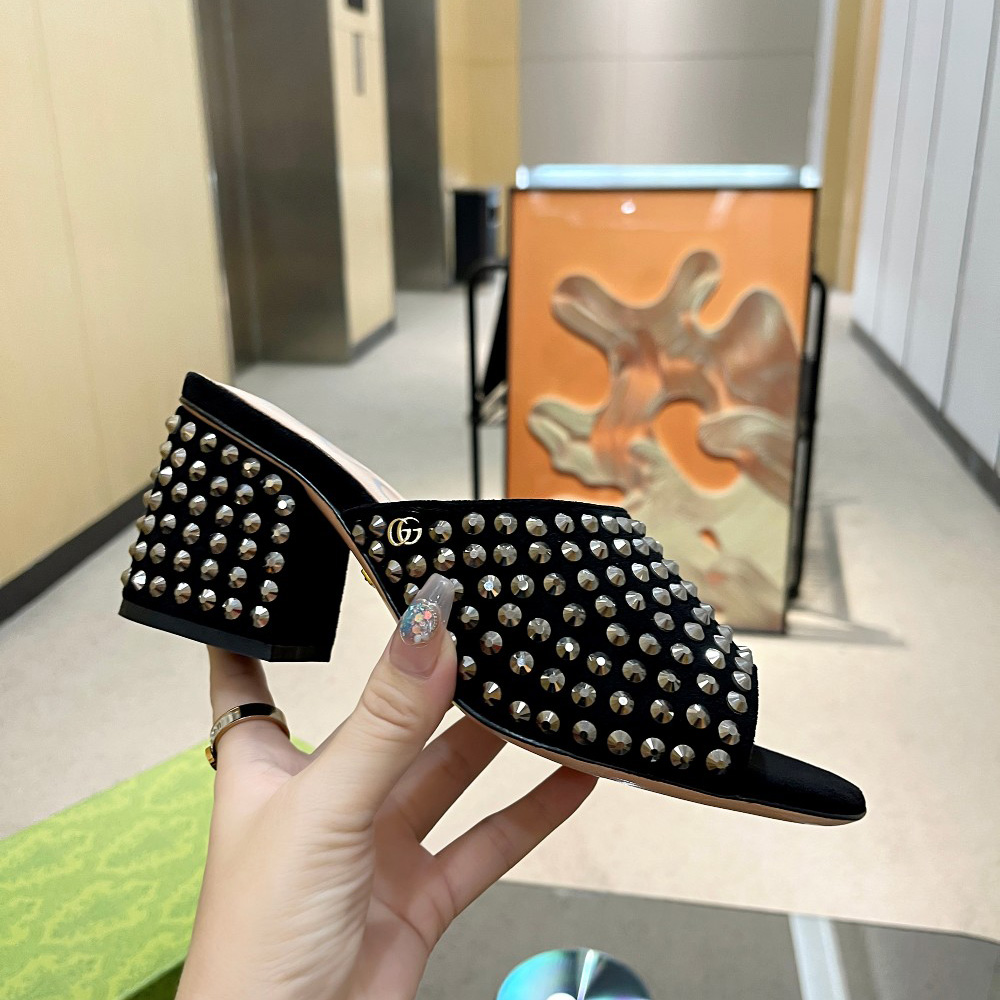 Gucci Women's Slide Sandal With Crystals - FashionPlug