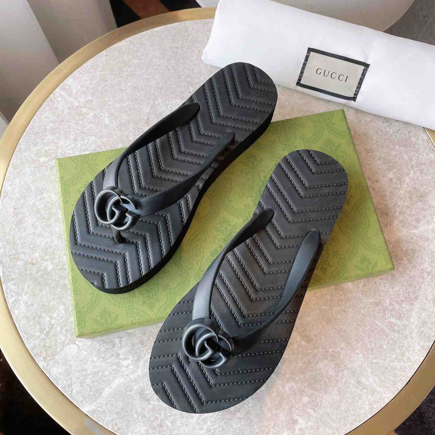Gucci Women's Chevron Thong Sandal - FashionPlug
