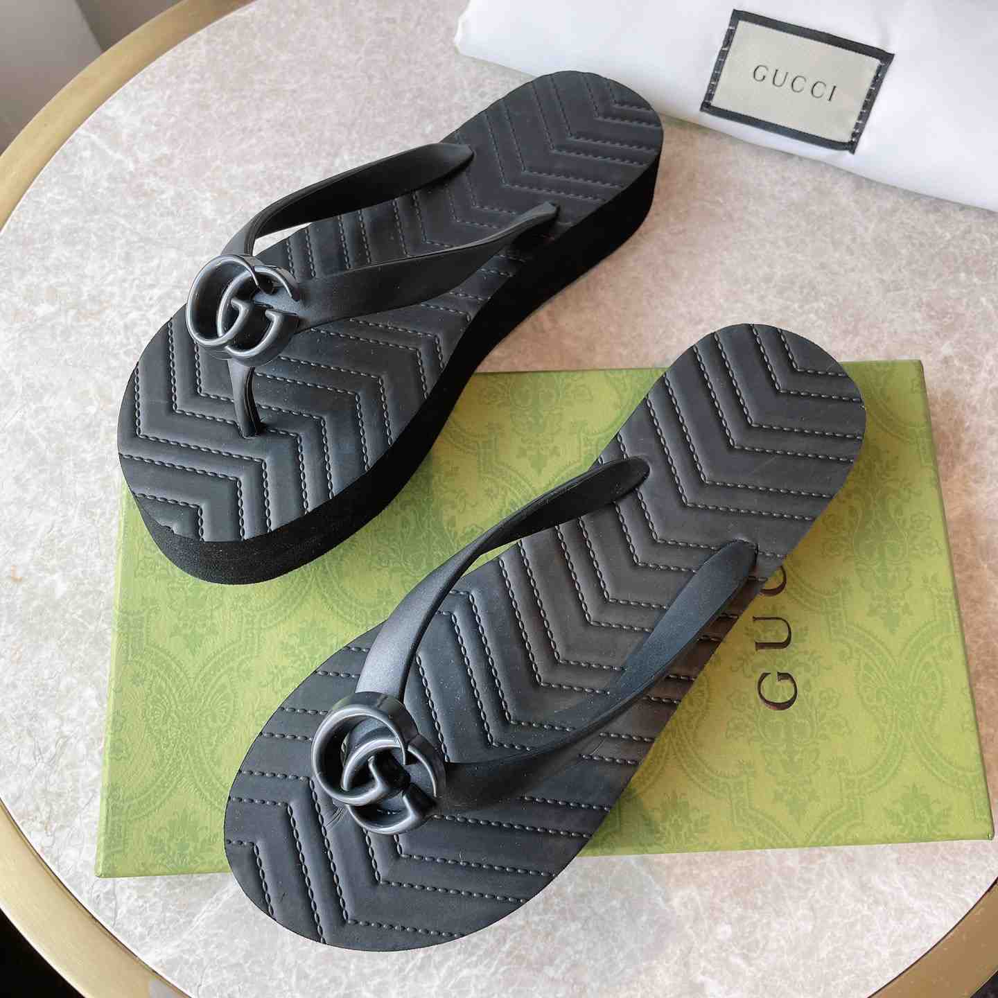 Gucci Women's Chevron Thong Sandal - FashionPlug
