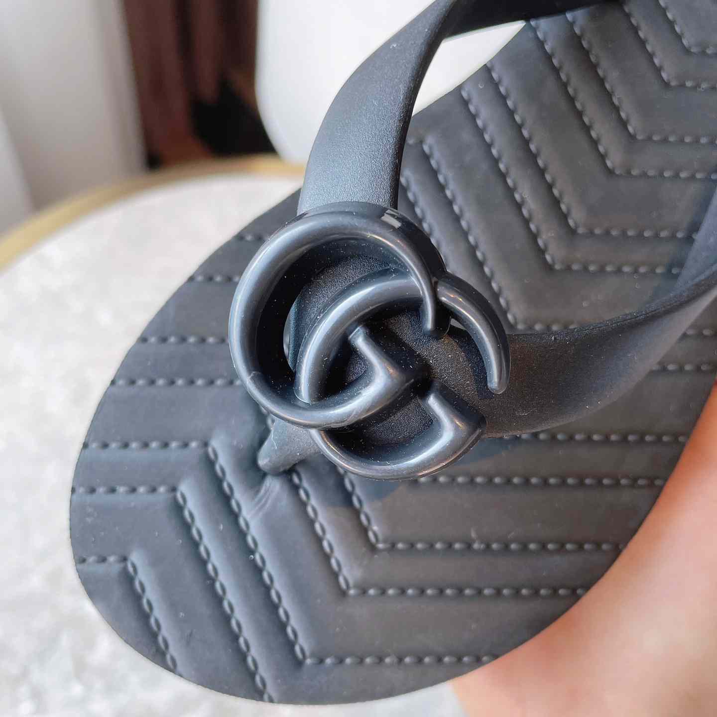 Gucci Women's Chevron Thong Sandal - FashionPlug