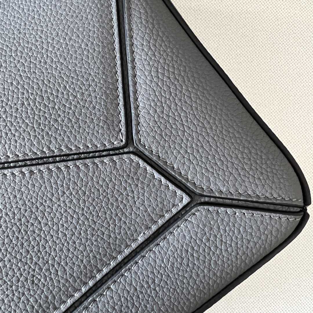 Loewe Puzzle Bag In Classic Calfskin(29-19.5-14cm) - FashionPlug