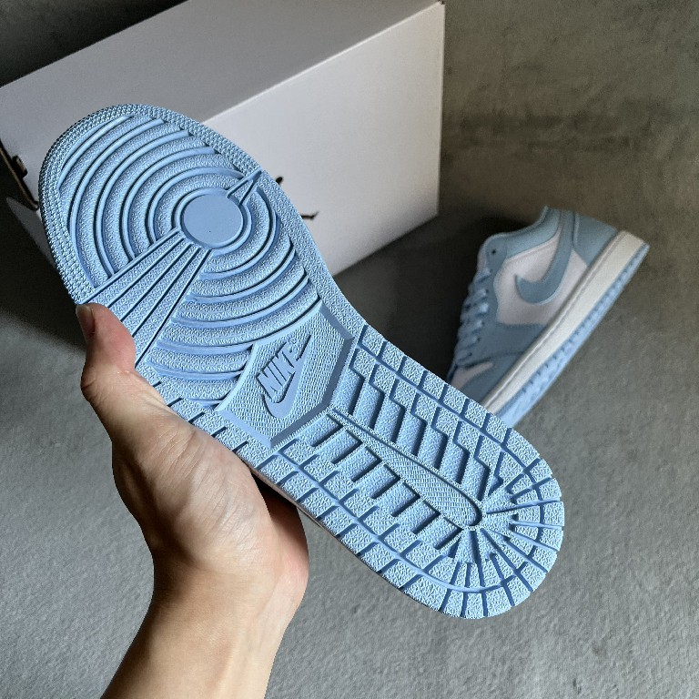 Air Jordan 1 Low Sneaker    DC0774-141 - FashionPlug