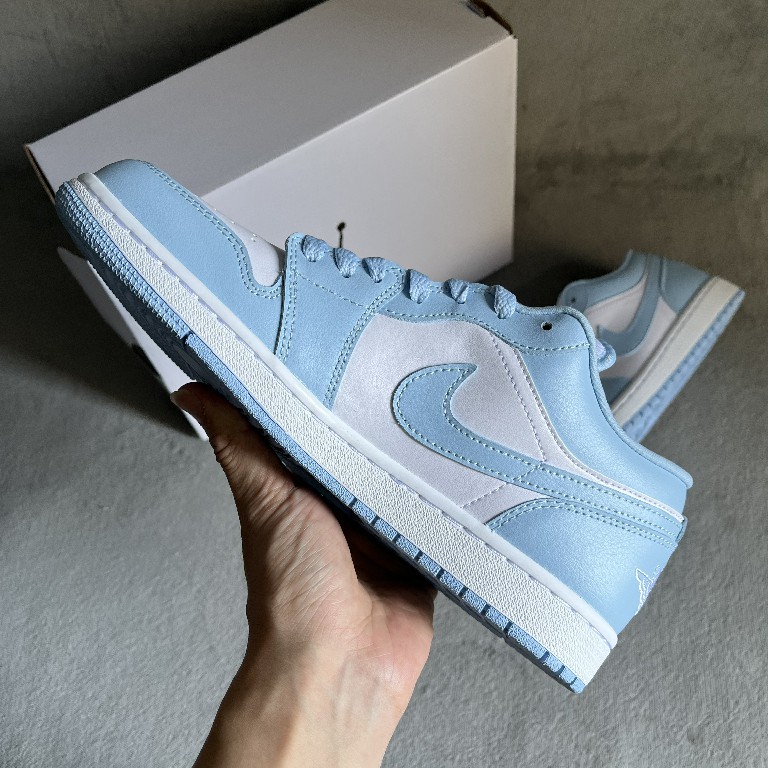 Air Jordan 1 Low Sneaker    DC0774-141 - FashionPlug
