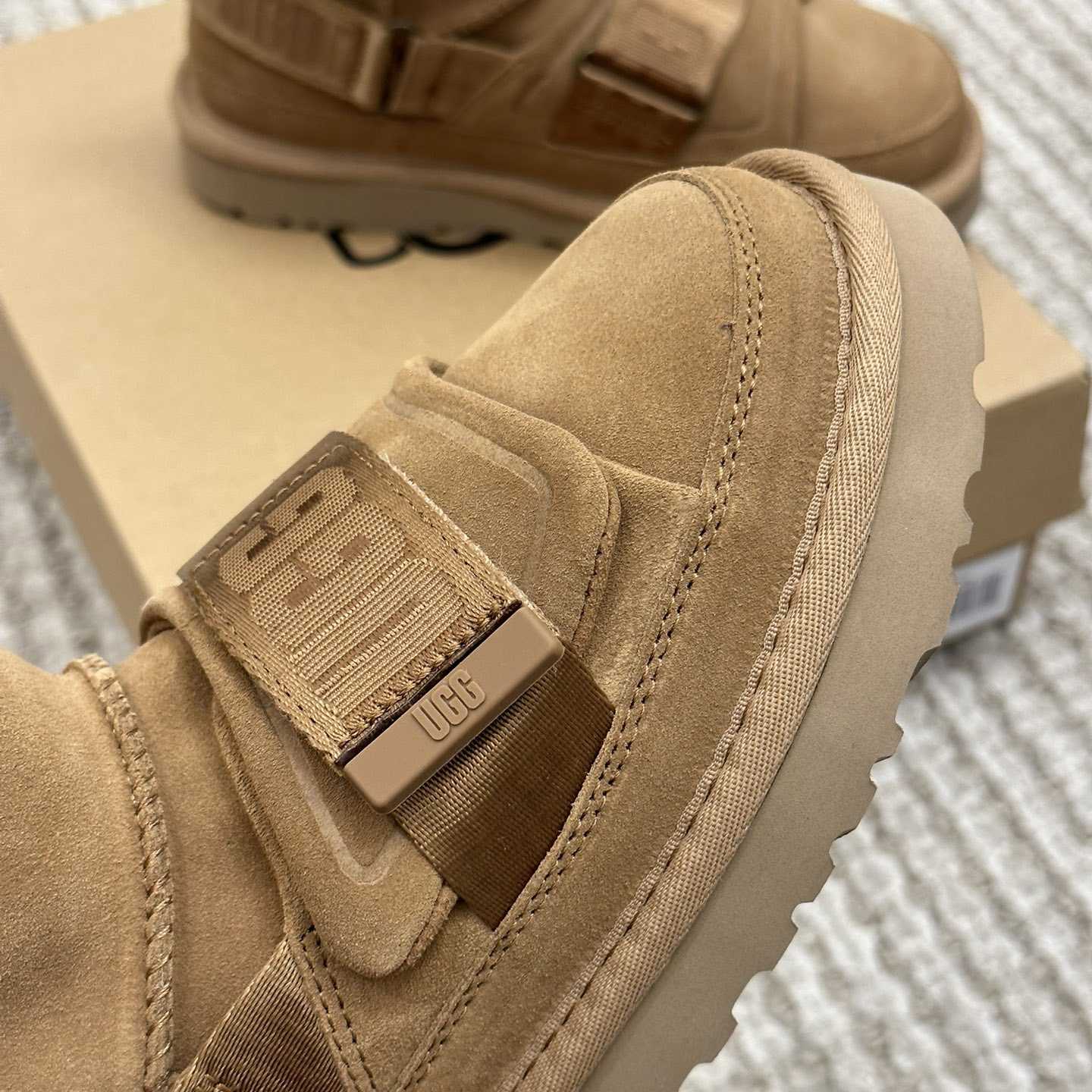 Ugg Logo Boots - FashionPlug