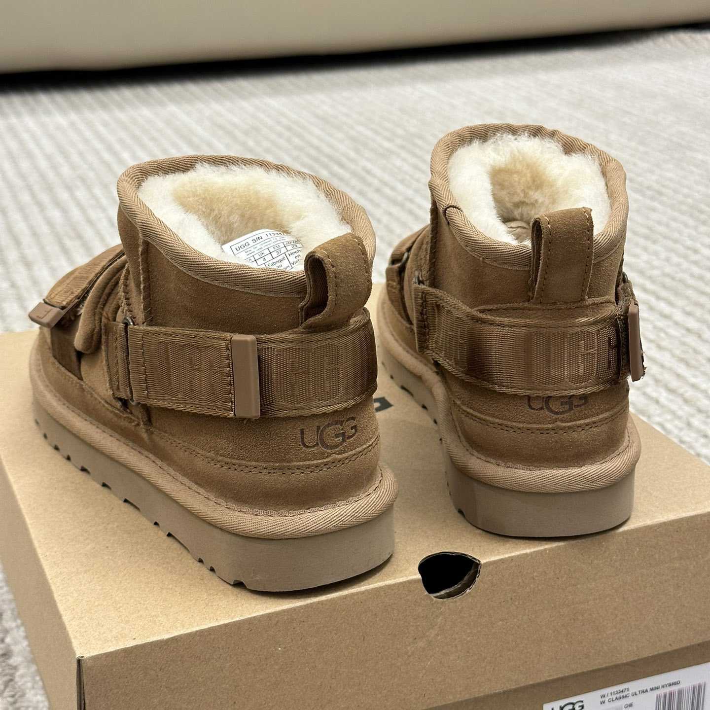 Ugg Logo Boots - FashionPlug