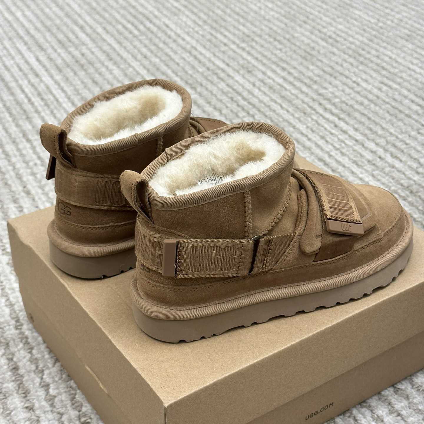 Ugg Logo Boots - FashionPlug
