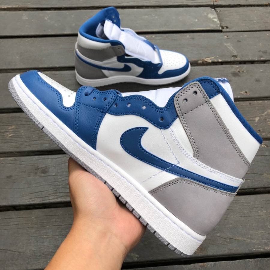 Air Jordan 1 Retro Sneaker   fd1437-410 - FashionPlug