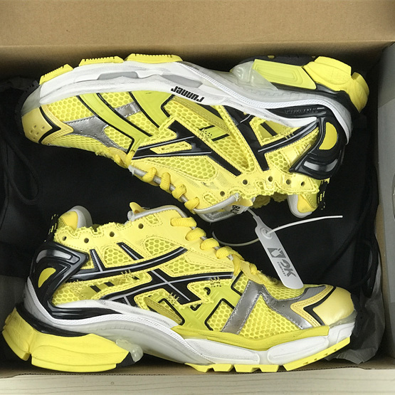 Balenciaga Runner Sneaker  - FashionPlug