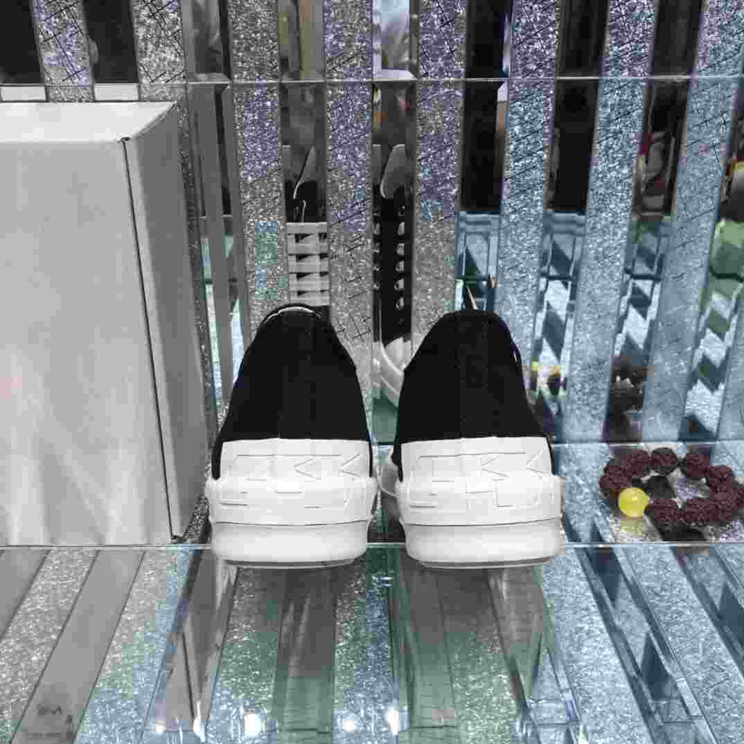 Rick Owens Low-Top Canvas Sneakers - FashionPlug