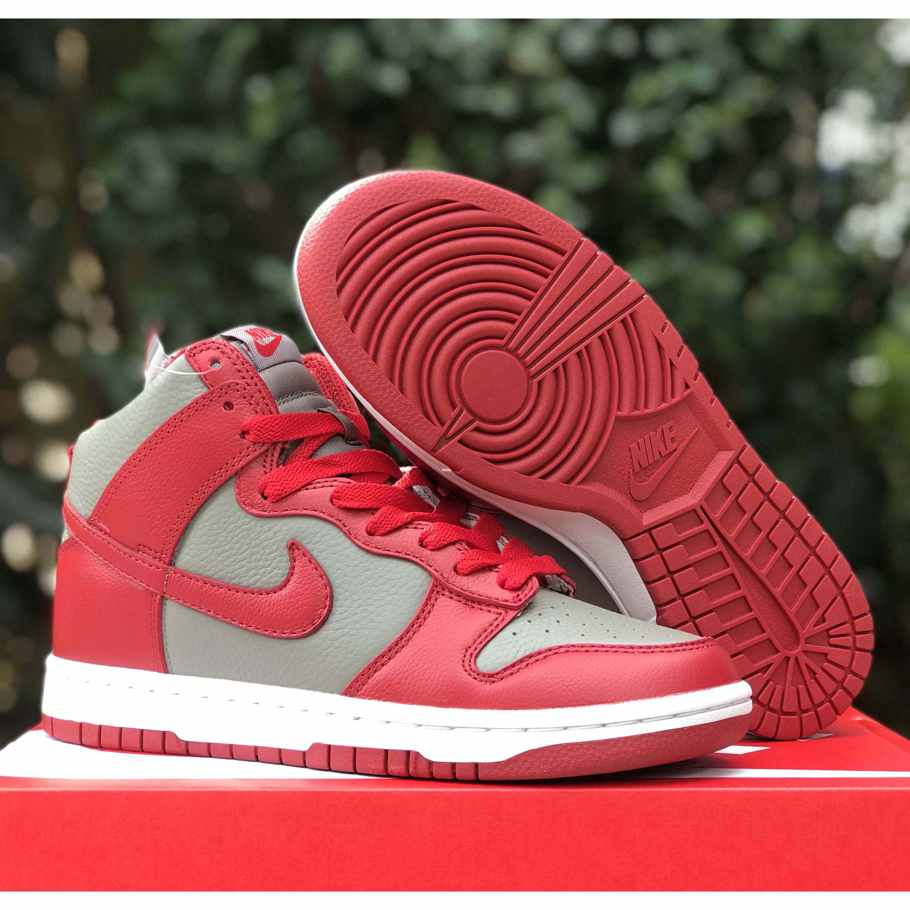 Nike Dunk High Unlv Sneaker        850477-001 - FashionPlug