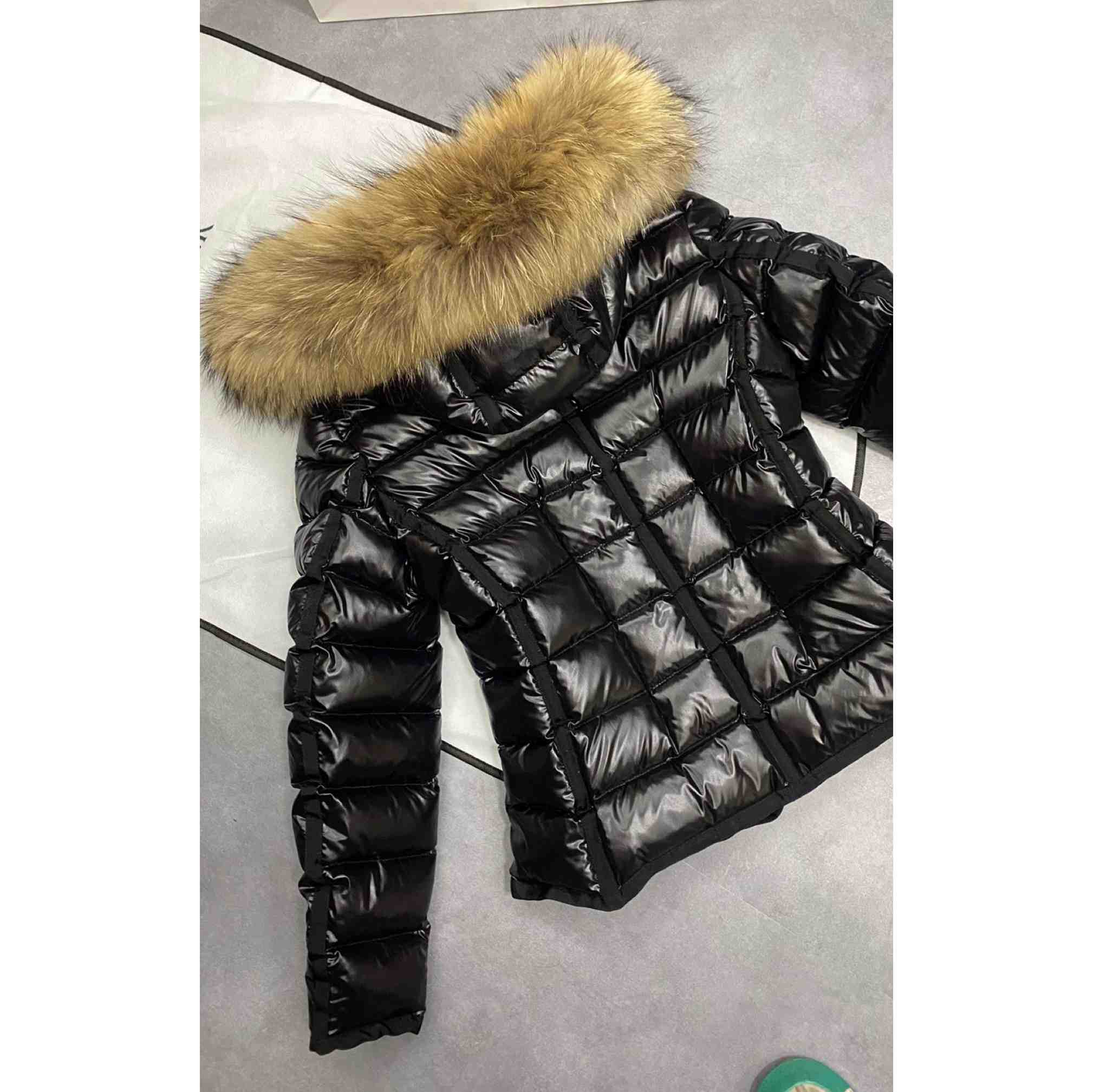 Moncler Armoise Short Down Jacket - FashionPlug