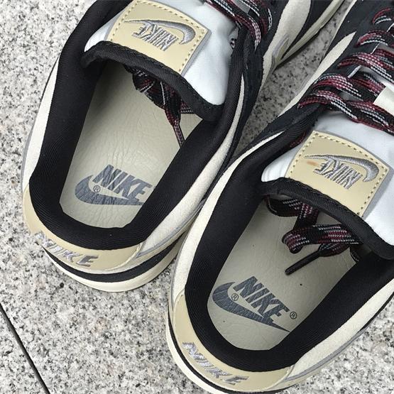 Nike Dunk Low Sneaker       DV3054-001 - FashionPlug