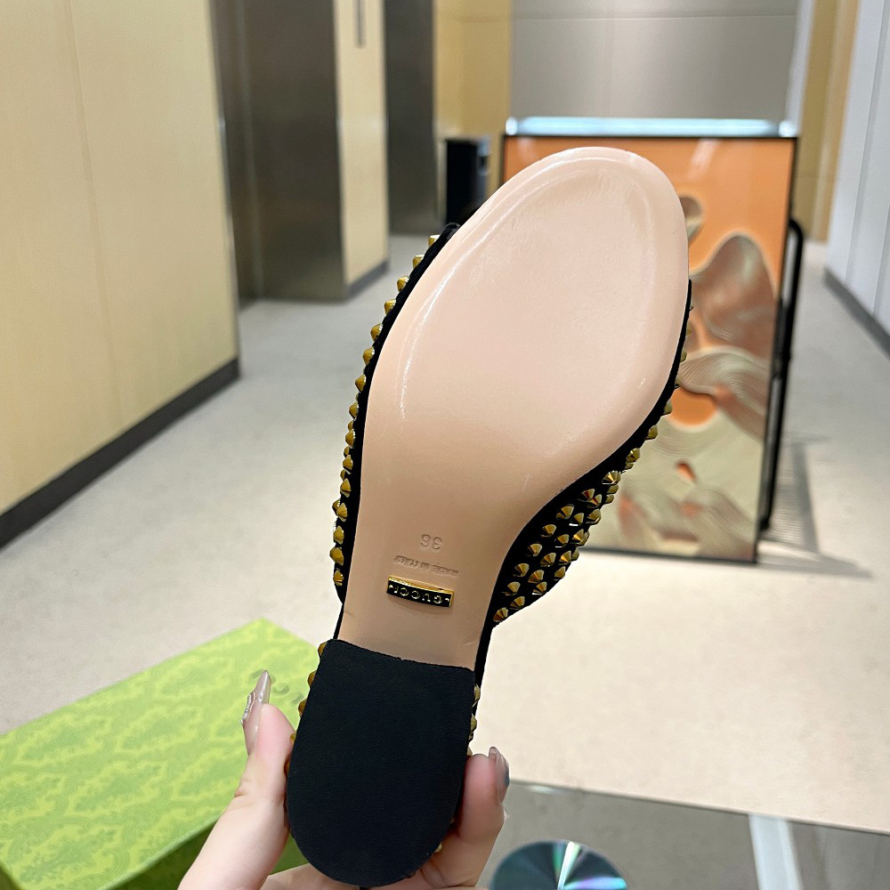 Gucci Women's Slide Sandal With Crystals - FashionPlug