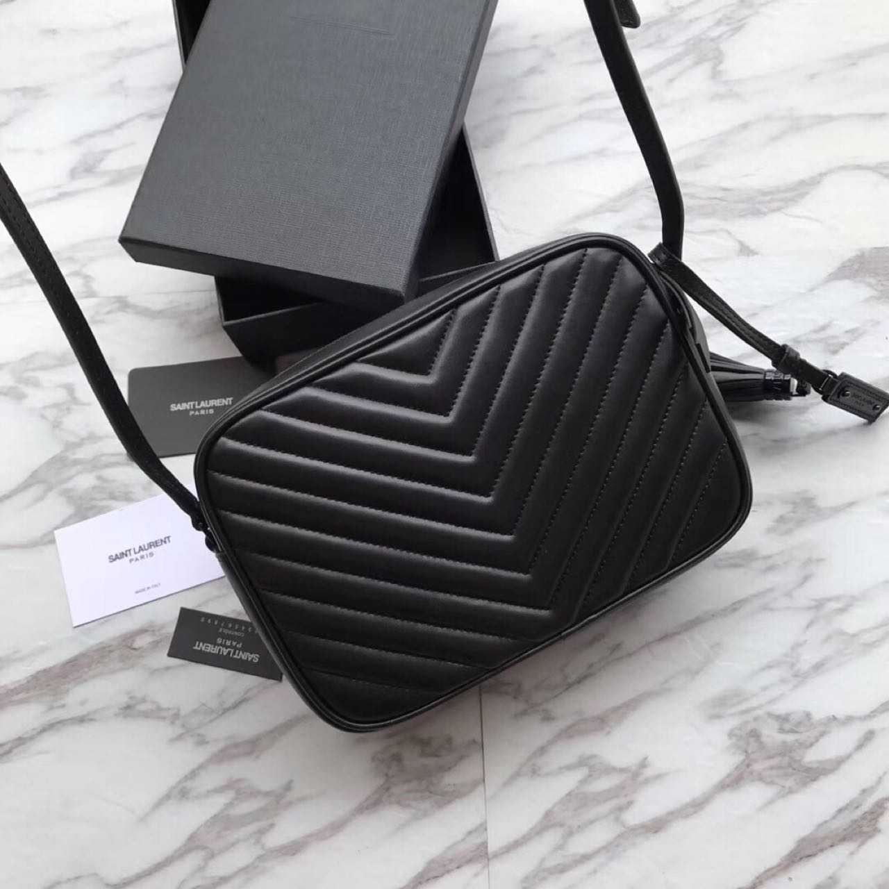 Saint Laurent Black Leather Shoulder Bag ( 23-16-6 cm) - FashionPlug