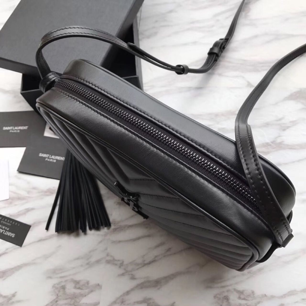 Saint Laurent Black Leather Shoulder Bag ( 23-16-6 cm) - FashionPlug