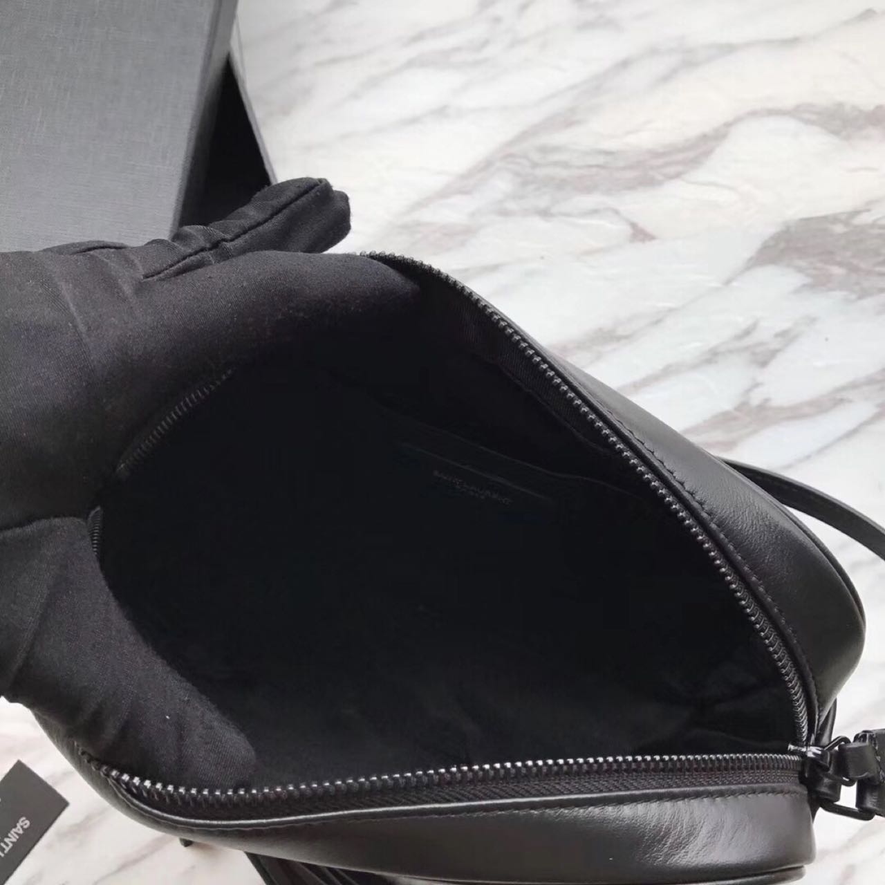 Saint Laurent Black Leather Shoulder Bag ( 23-16-6 cm) - FashionPlug