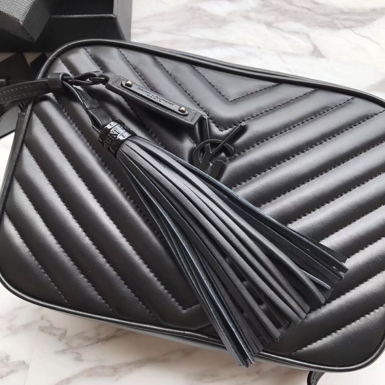 Saint Laurent Black Leather Shoulder Bag ( 23-16-6 cm) - FashionPlug
