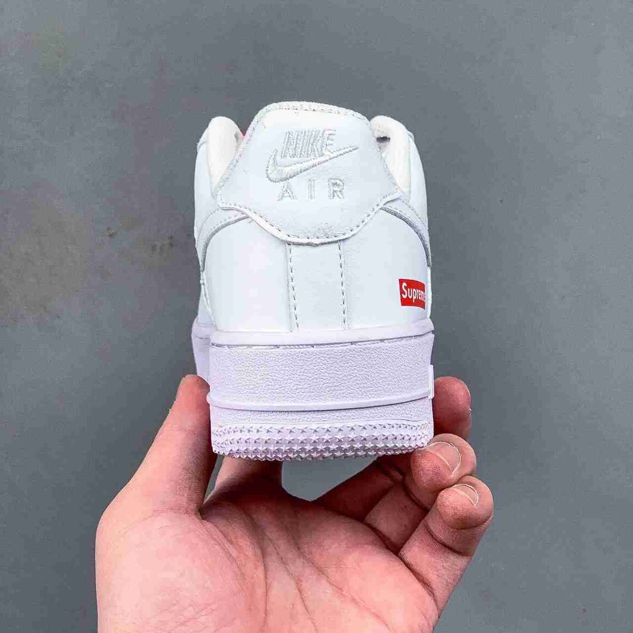 Supreme x Nike Air Force 1 Low  Sneaker    0926481X32 - FashionPlug