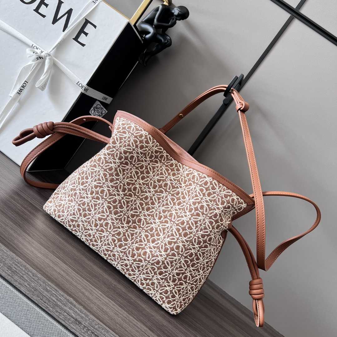 Loewe Mini Flamenco Clutch In Anagram Jacquard And Calfskin(23-18-9CM) - FashionPlug