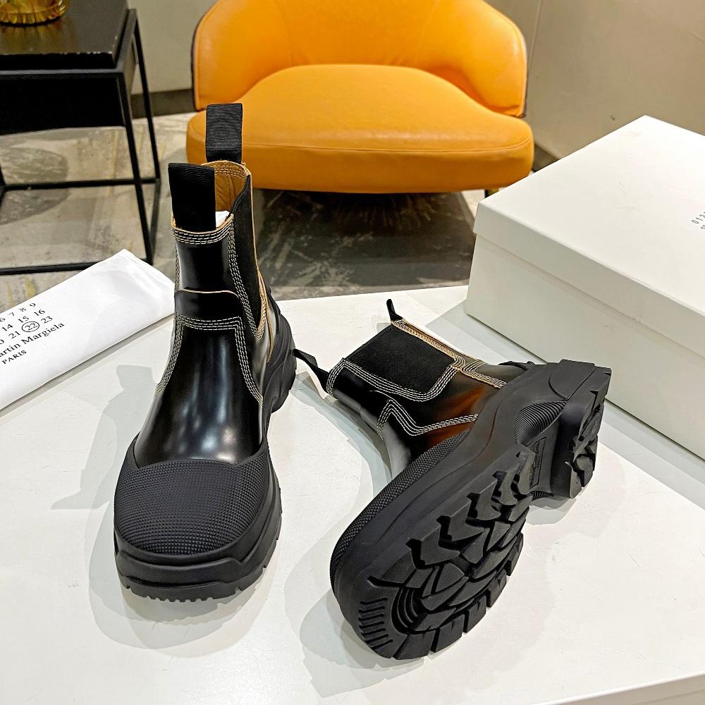 Maison Margiela Leather Chelsea Boots - FashionPlug