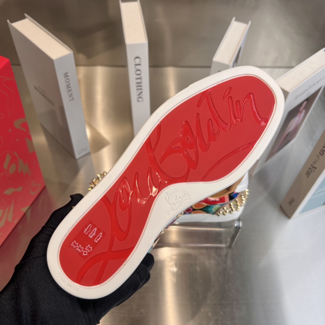 Christian Louboutin Low-Top Sneaker - FashionPlug