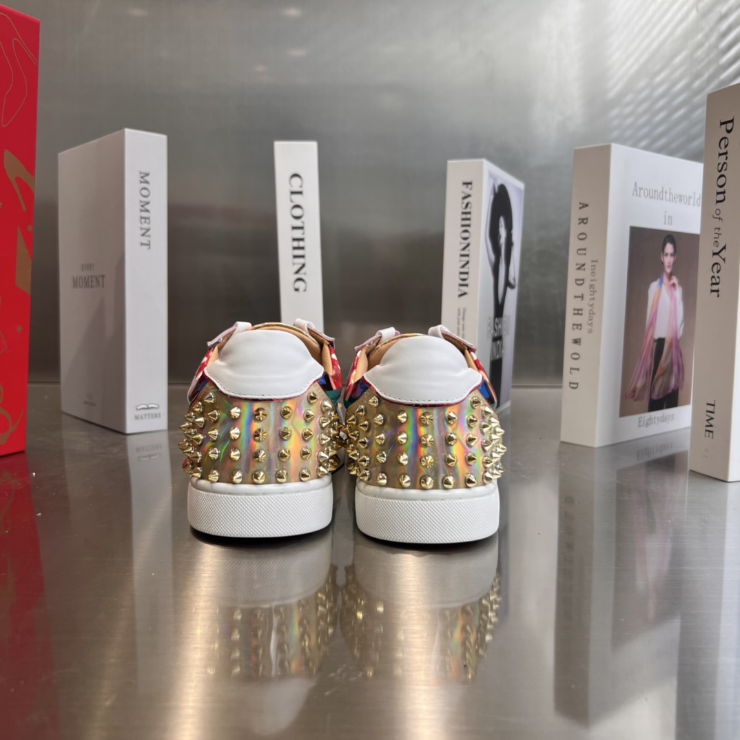 Christian Louboutin Low-Top Sneaker - FashionPlug