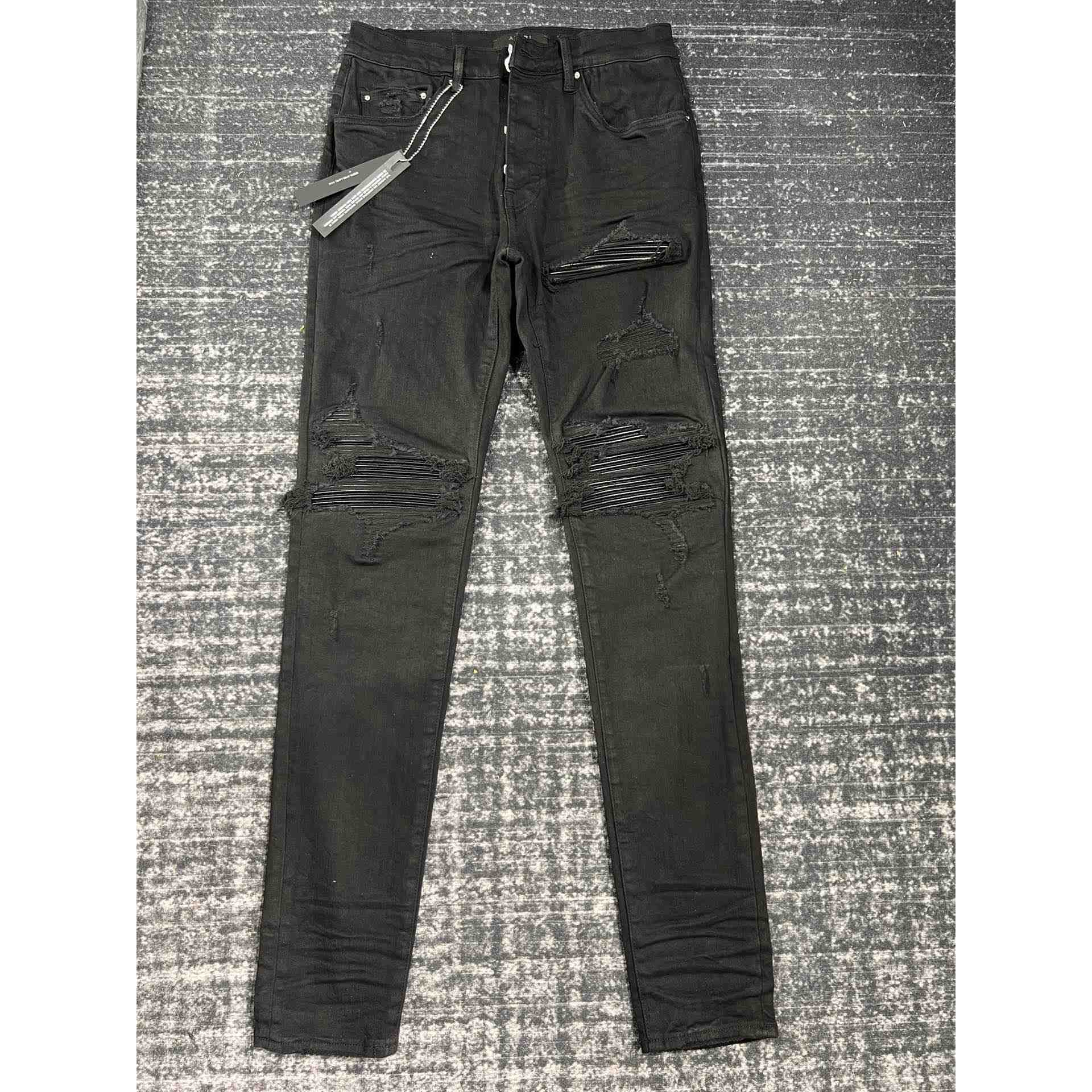 Amiri Slim Fit Jeans    205 - FashionPlug