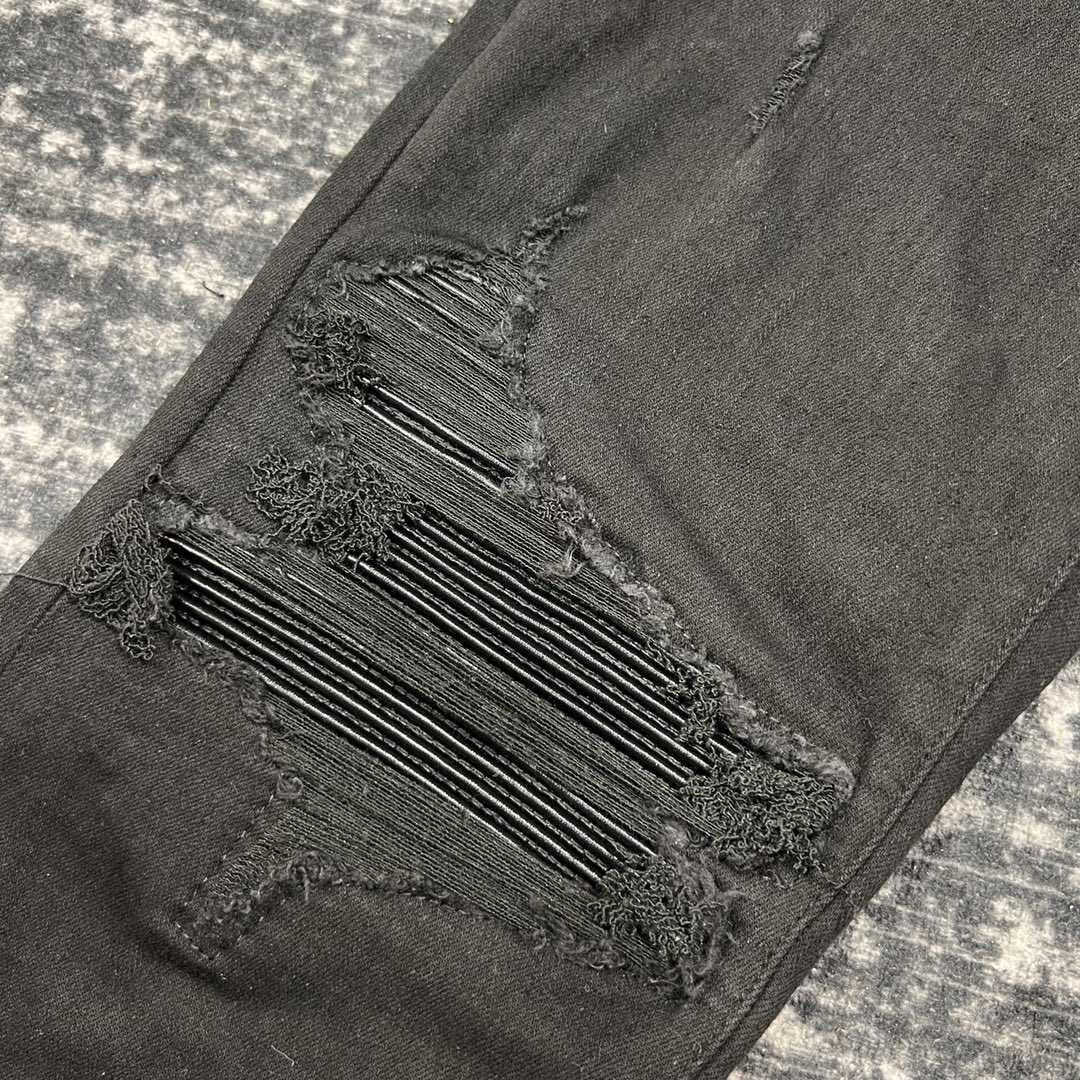 Amiri Slim Fit Jeans    205 - FashionPlug