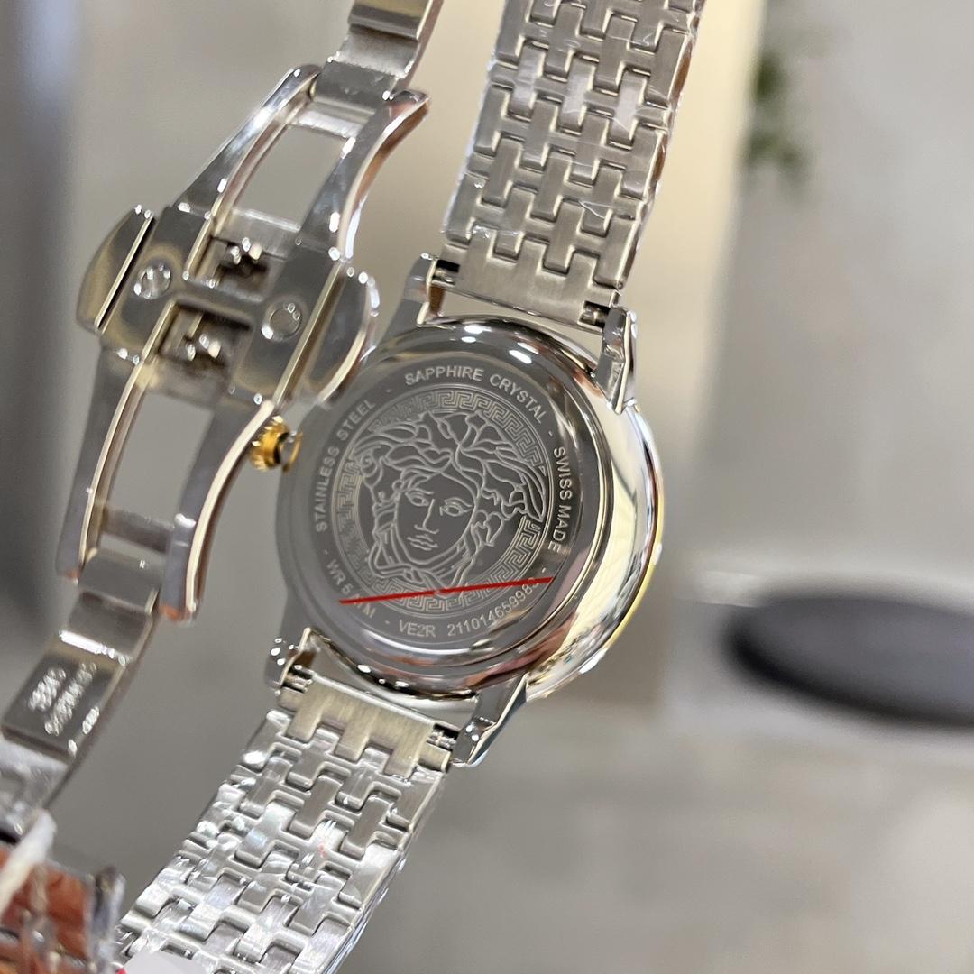Versace La Medusa Watch - FashionPlug