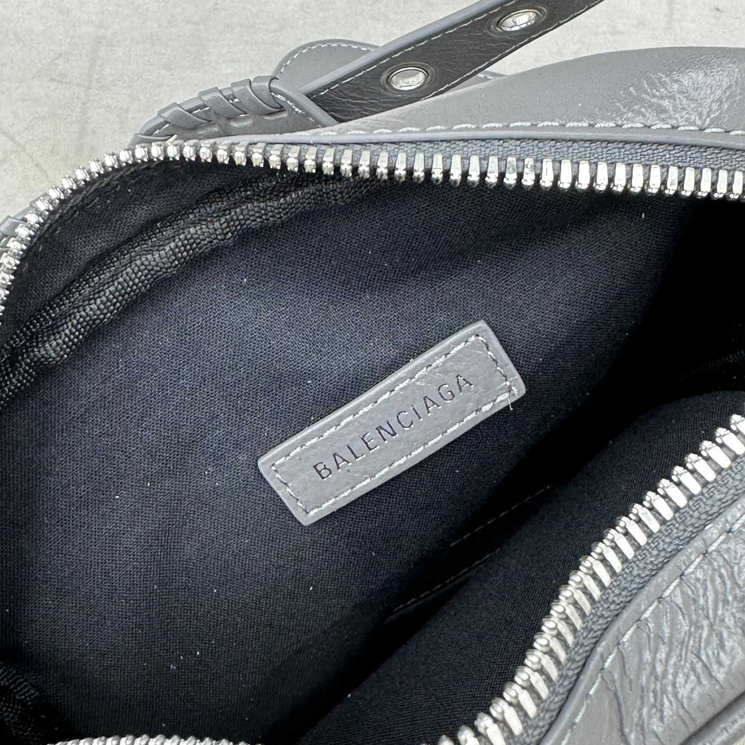 Balenciaga Men's Le Cagole Crossbody Bag(21-17-4.5cm) - FashionPlug