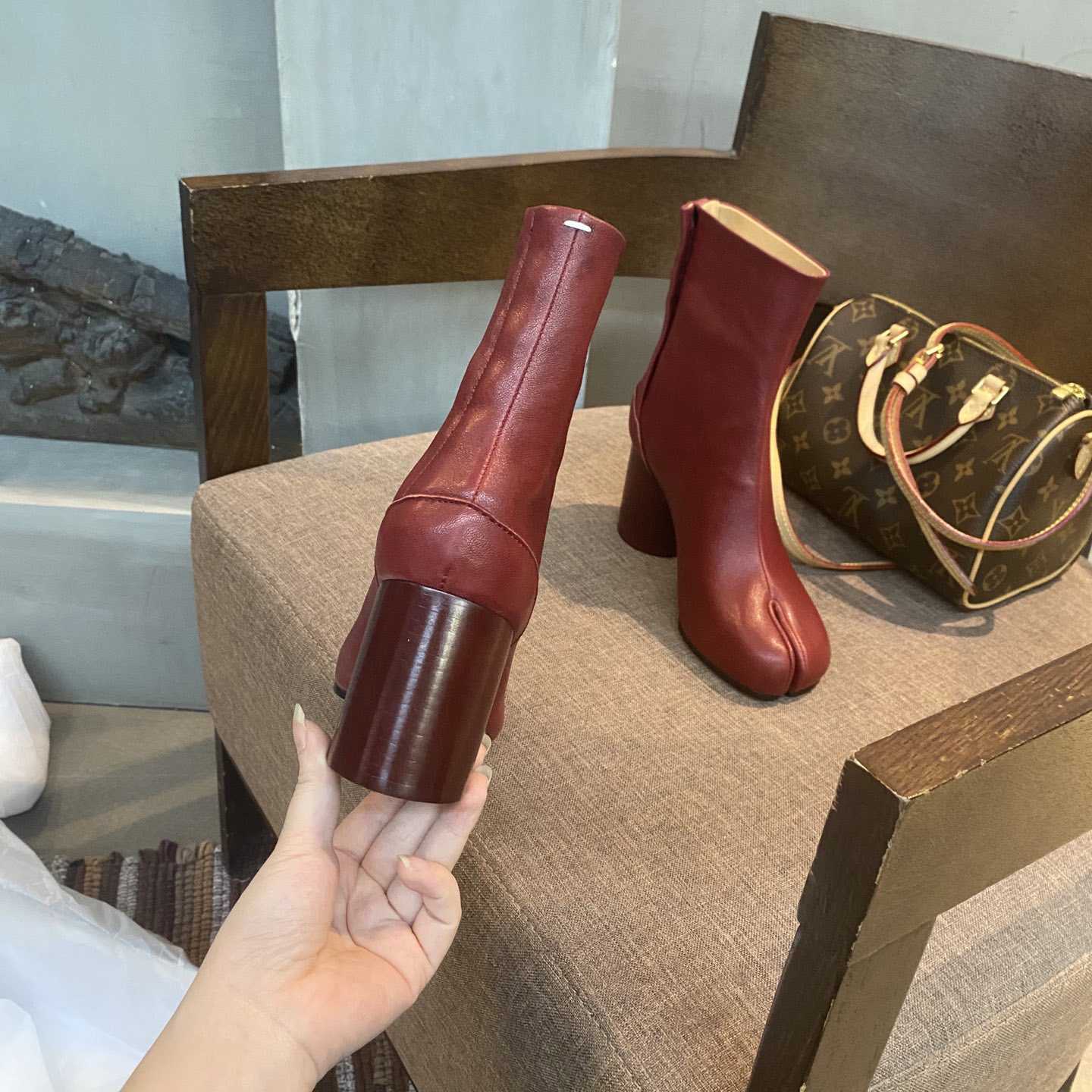 Maison Margiela Tabi Ankle Boots - FashionPlug
