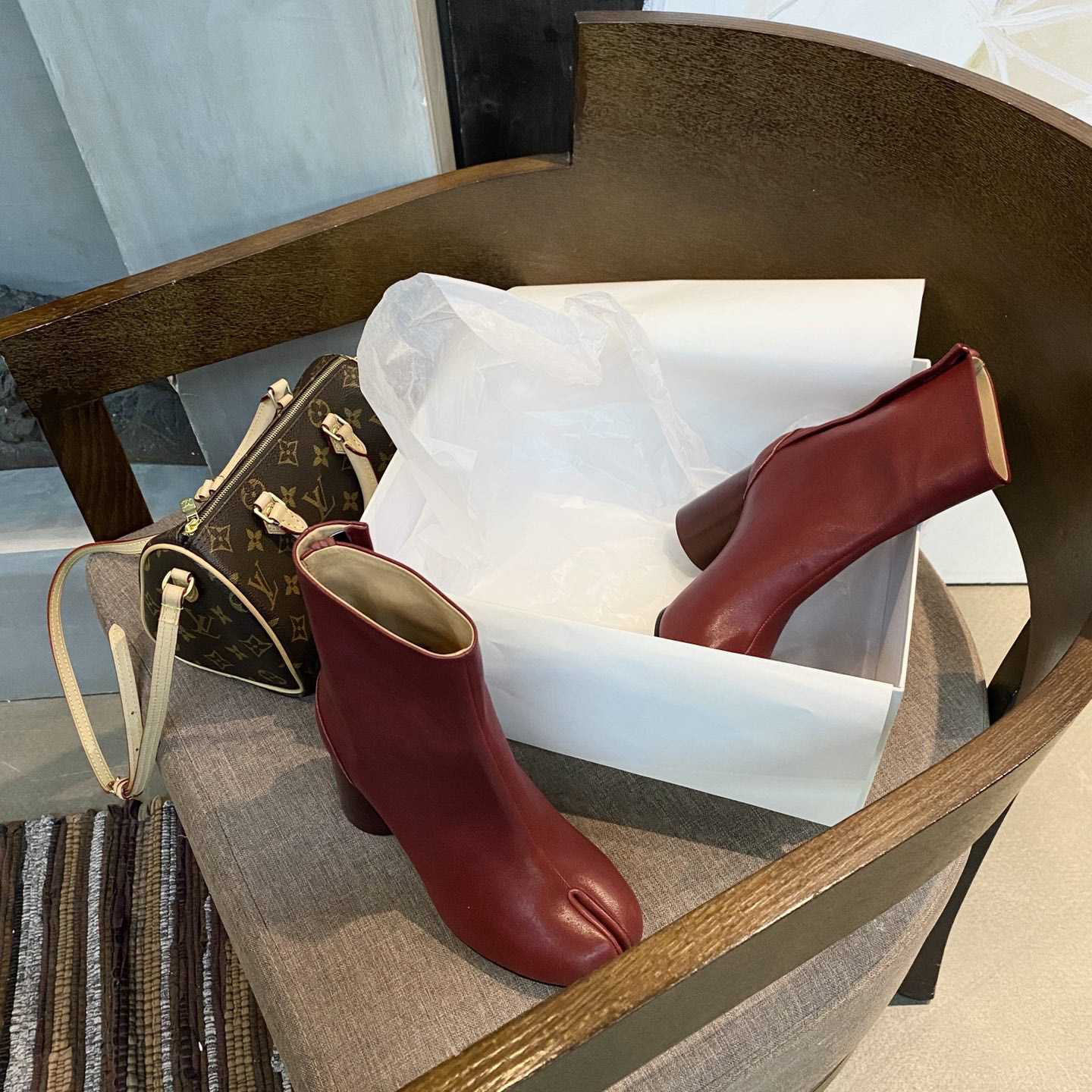 Maison Margiela Tabi Ankle Boots - FashionPlug