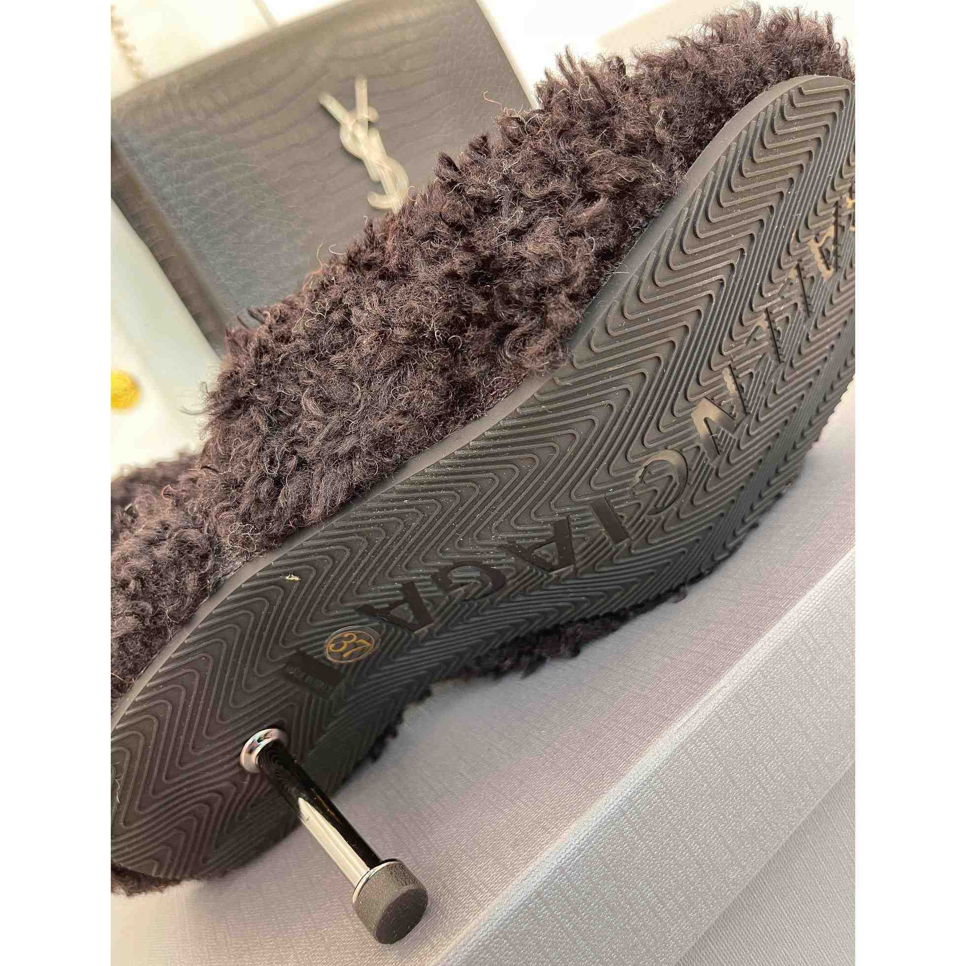 Balenciaga Furry Sandals - FashionPlug