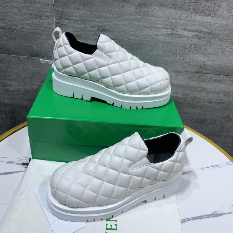 Bottega Veneta Men's White Quilted Slip On Shoes - FashionPlug