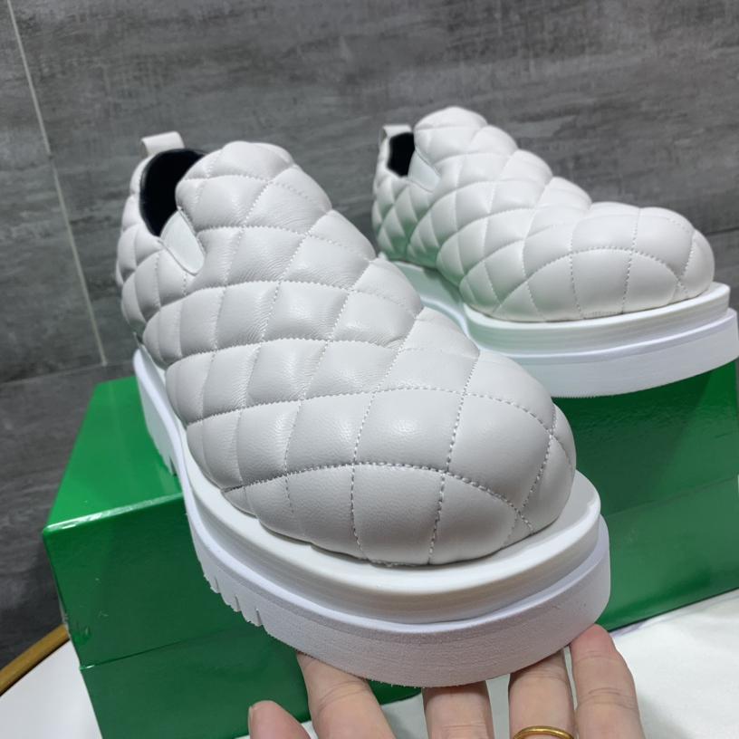 Bottega Veneta Men's White Quilted Slip On Shoes - FashionPlug