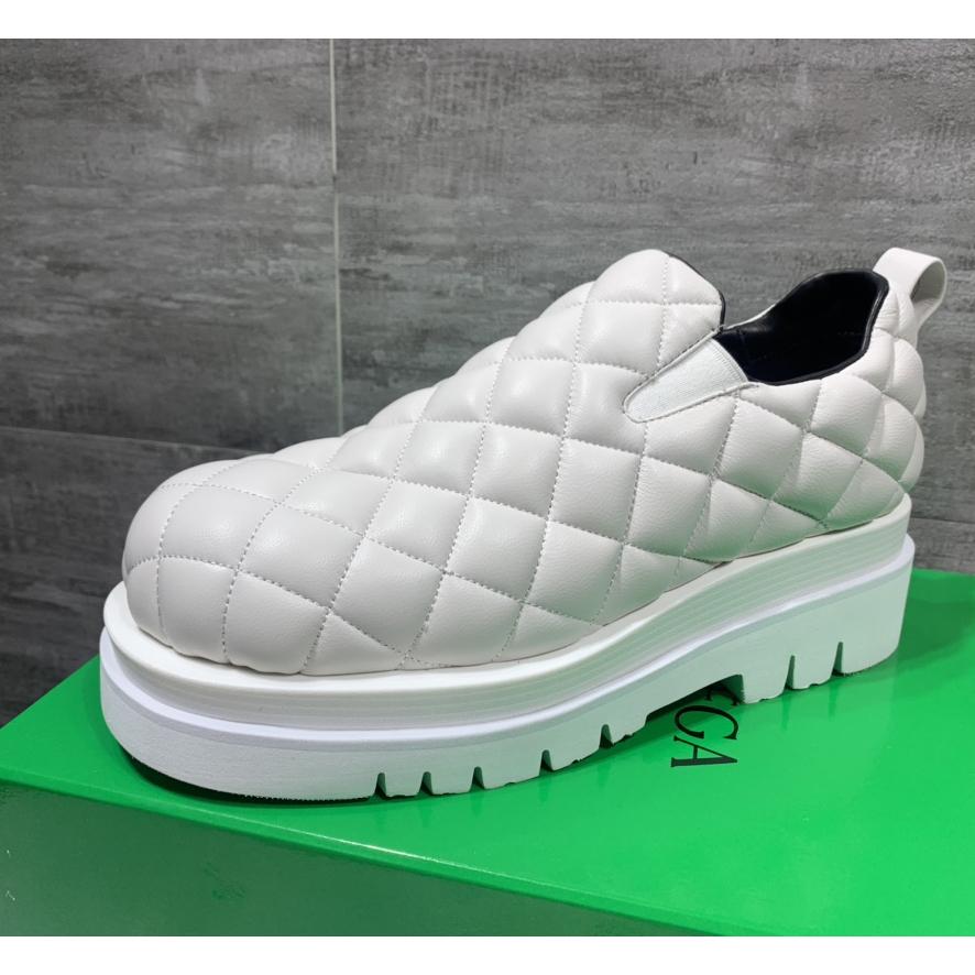 Bottega Veneta Men's White Quilted Slip On Shoes - FashionPlug