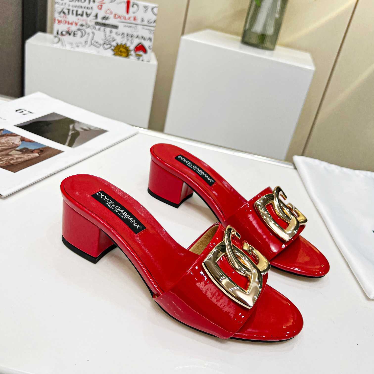 Dolce & Gabbana Polished Calfskin Sliders With DG Logo - FashionPlug
