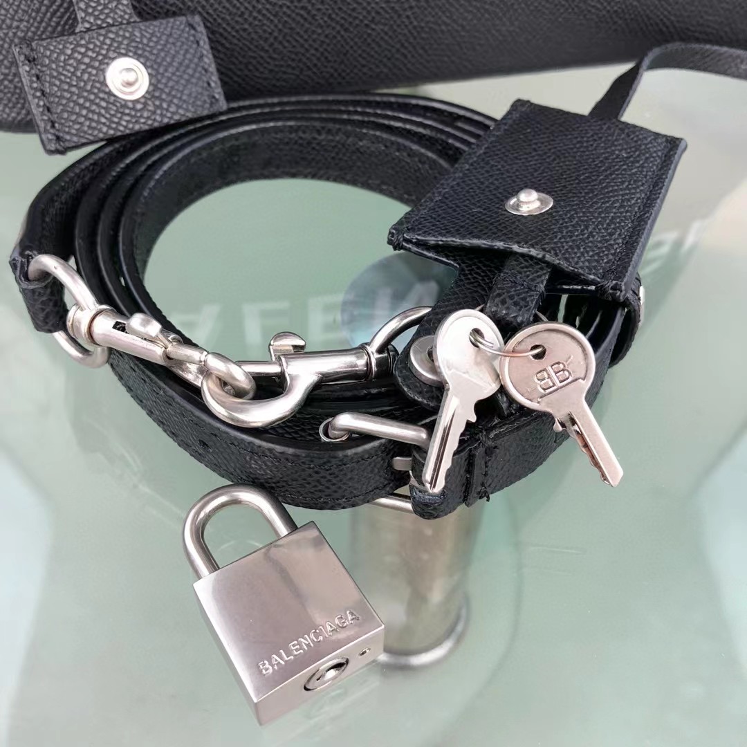 Balenciaga Women's Ville Small Handbag In Black/White (19-21-8cm) - FashionPlug