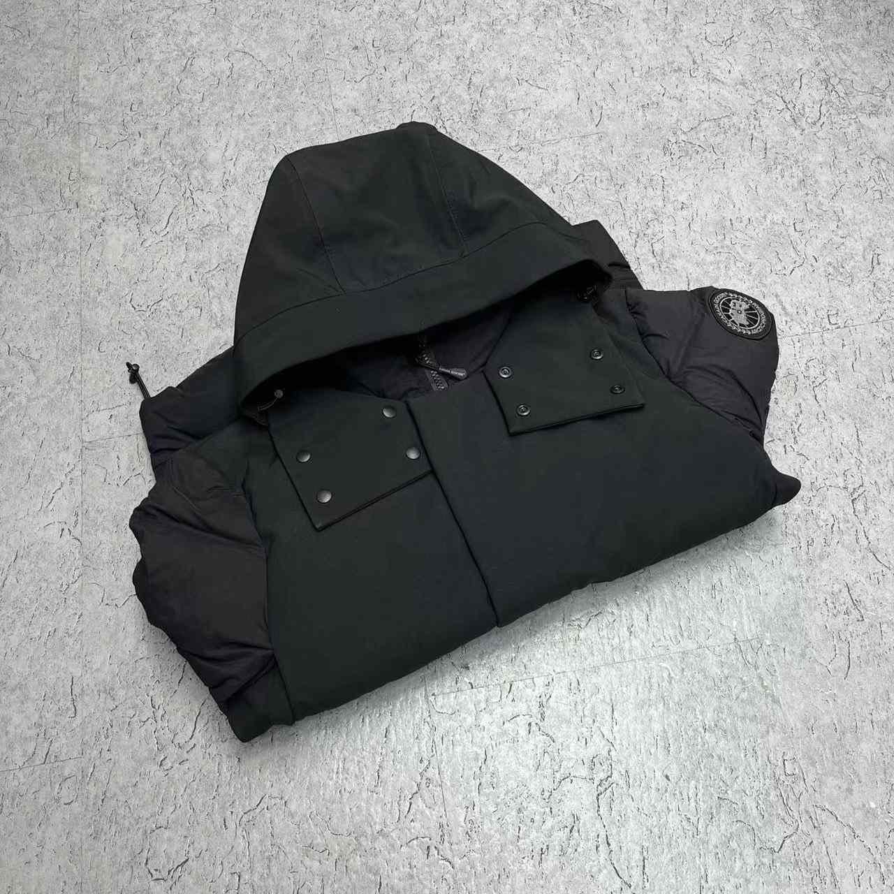 Canada Goose Down Jacket  - FashionPlug