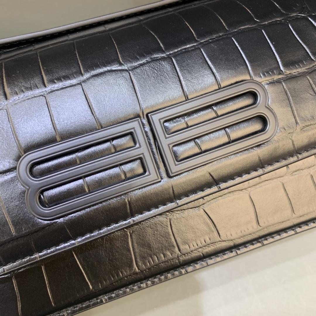 Balenciaga Gossip Small Bag (23.5-12.4-10.4cm) - FashionPlug