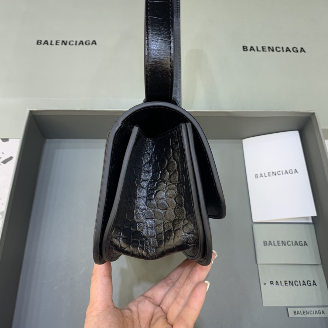 Balenciaga Gossip Small Bag (23.5-12.4-10.4cm) - FashionPlug