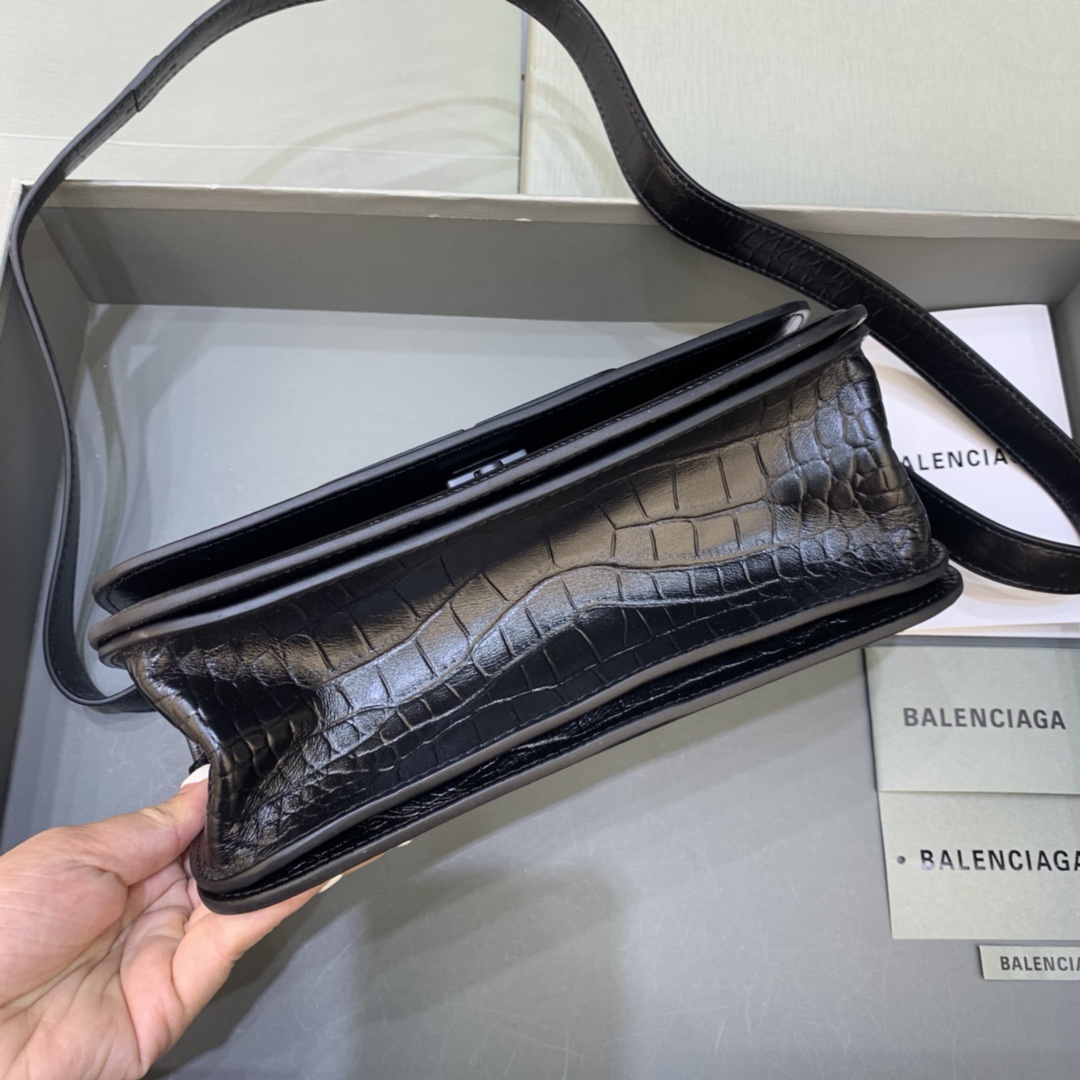 Balenciaga Gossip Small Bag (23.5-12.4-10.4cm) - FashionPlug