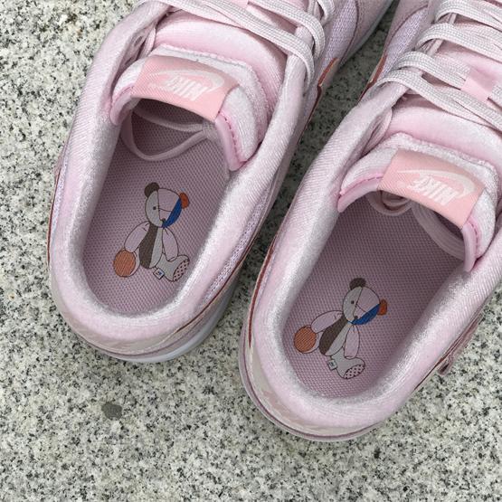 Nike Dunk Low WMNS “Teddy Bear” Sneaker       DZ5318-640 - FashionPlug